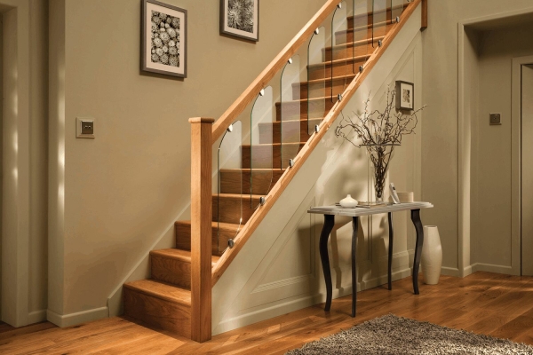 Làm cầu thang gỗ ốp loại nào