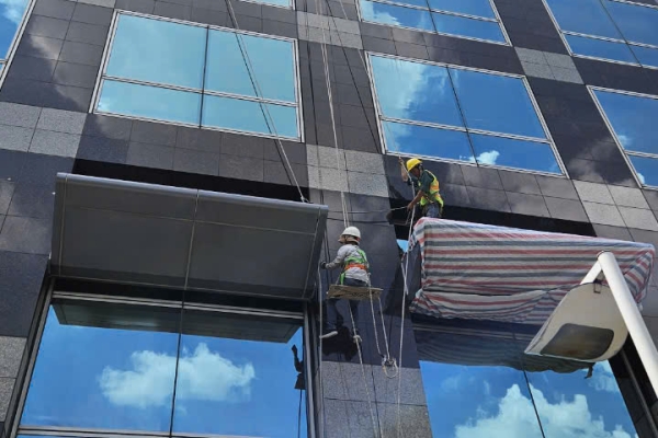 Tòa nhà SUNWAH 115 Nguyễn Huệ Quận 1